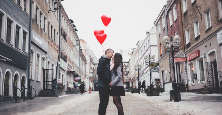 Dating-app - Yolo - folk skal mødes - find en kæreste