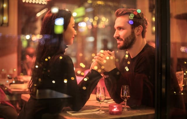 Samtaleemner til første date